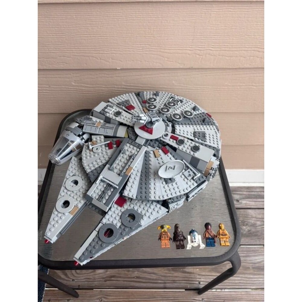 Lego Star Wars Millennium Falcon 75257